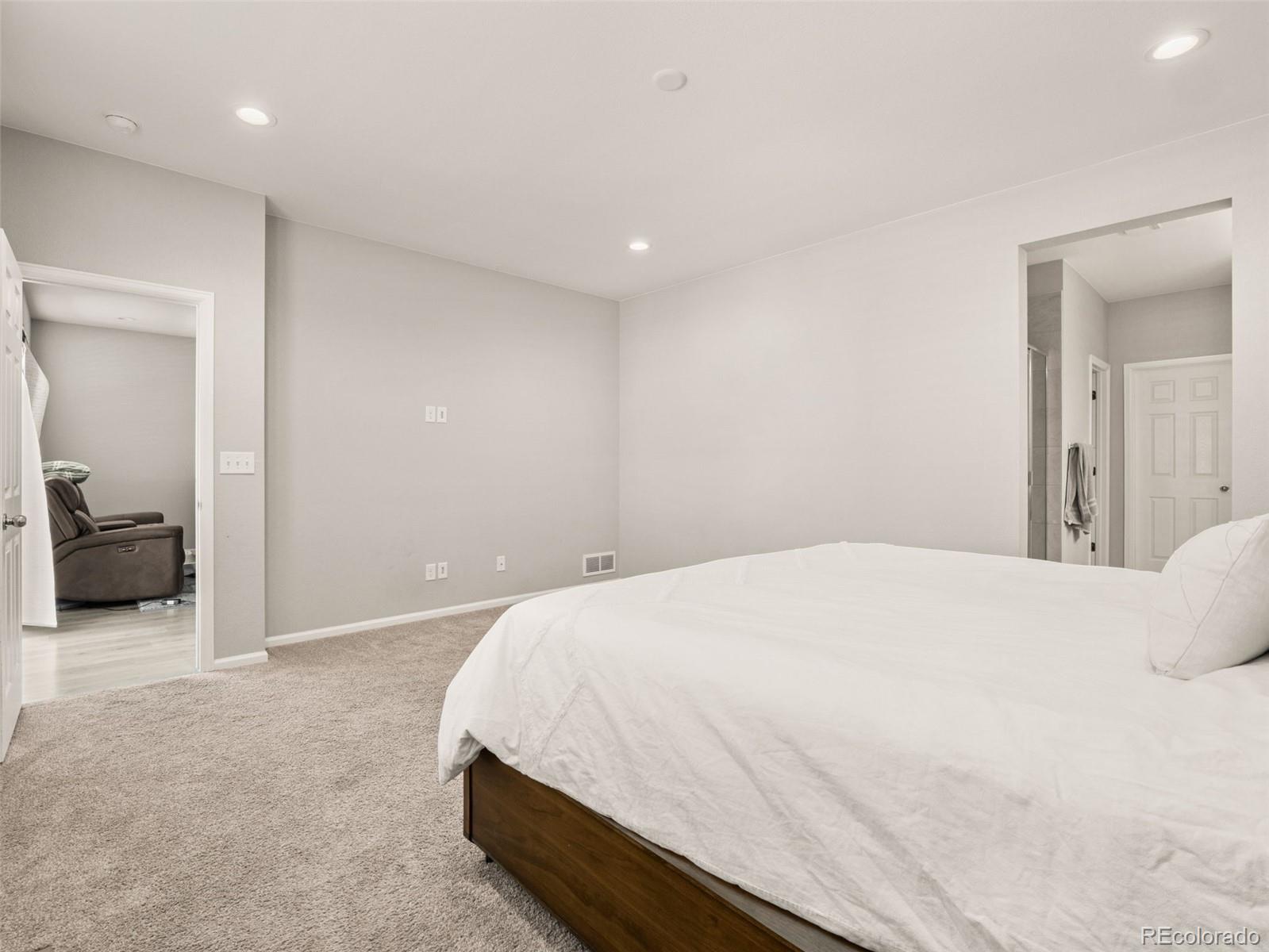 6513 North Ceylon Street Denver, CO 80249 - Photo 21 of 33