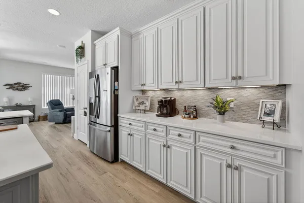 $699,000 | 527 Northwest Bellworth Place, Jensen Beach, FL 34957