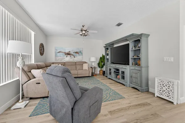 $699,000 | 527 Northwest Bellworth Place, Jensen Beach, FL 34957