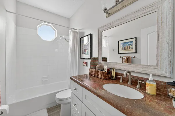 $699,000 | 527 Northwest Bellworth Place, Jensen Beach, FL 34957