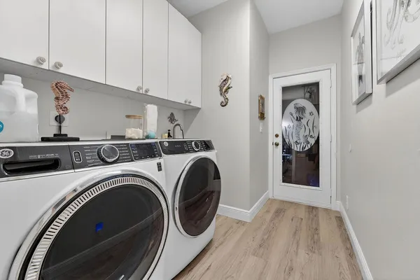 $699,000 | 527 Northwest Bellworth Place, Jensen Beach, FL 34957