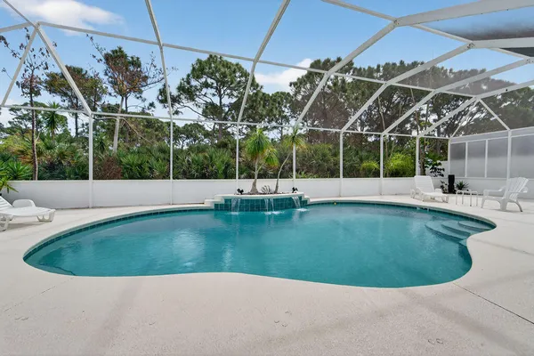 $699,000 | 527 Northwest Bellworth Place, Jensen Beach, FL 34957
