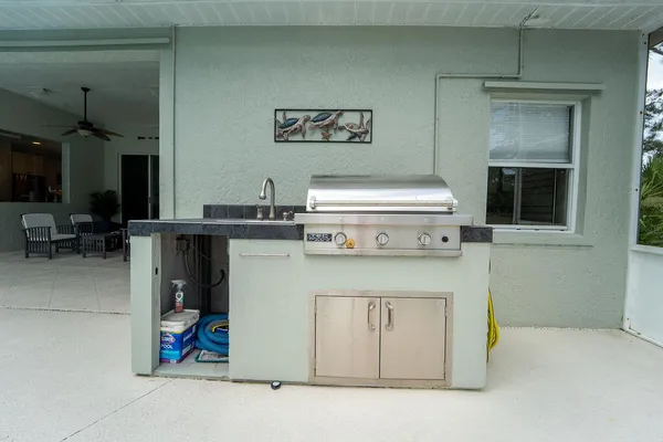 $699,000 | 527 Northwest Bellworth Place, Jensen Beach, FL 34957