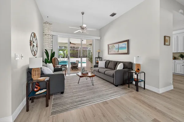 $699,000 | 527 Northwest Bellworth Place, Jensen Beach, FL 34957