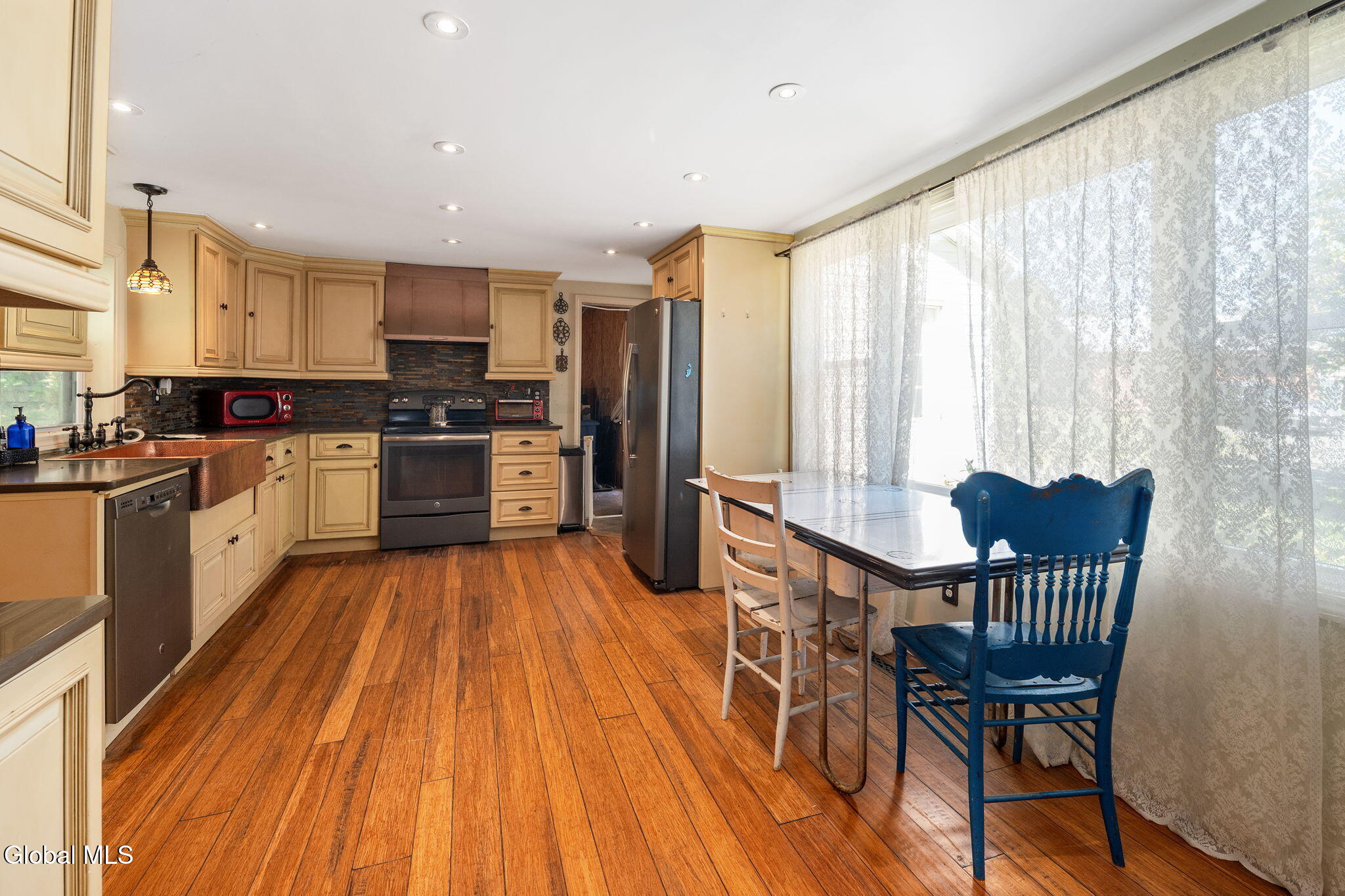 1926 Currybush Road Rotterdam, NY 12306 - Photo 9 of 60 9-1926CurrybushRd_09