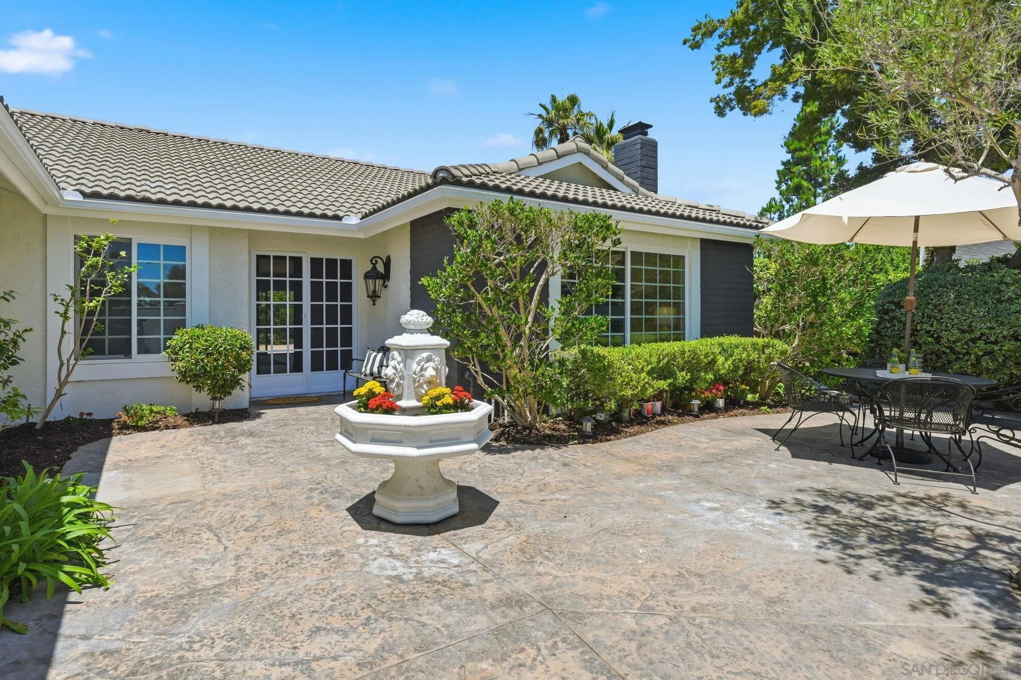 1619 Mapleleaf Court Encinitas, CA 92024 - Photo 6 of 60