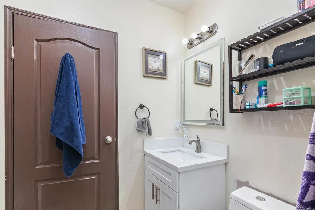 1638 Calavo Road, Unit 34 Fallbrook, CA 92028 - Photo 8 of 17