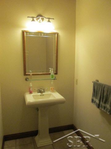 4740 Hackett Road Saginaw, MI 48603 - Photo 10 of 26 20362148-9.JPG