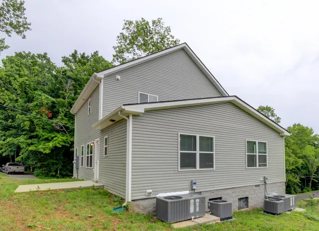 $1,200 | 919 Woody Hills Drive, Clarksville, TN 37040