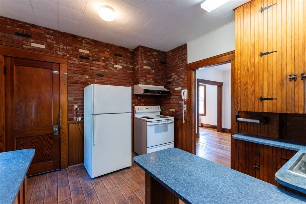 36 Chester Brook Road Waltham, MA 02452 - Photo 5 of 18 Gallery Image 5