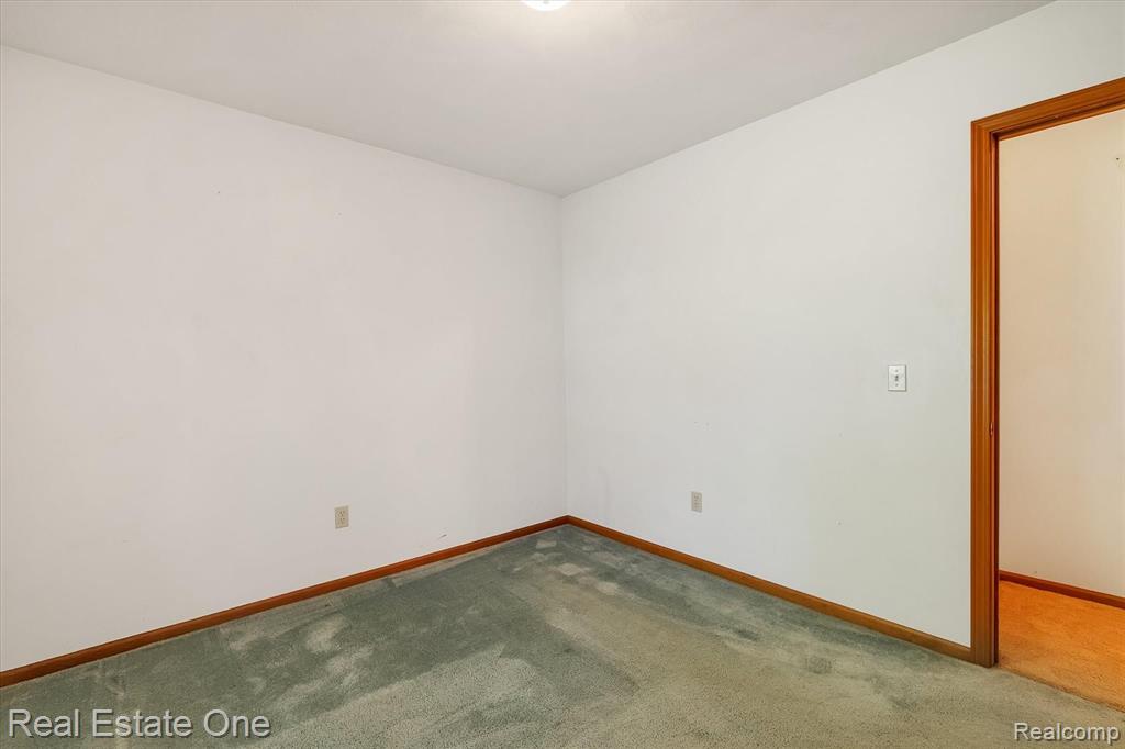 4522 Stow Road Fowlerville, MI 48836 - Photo 16 of 30