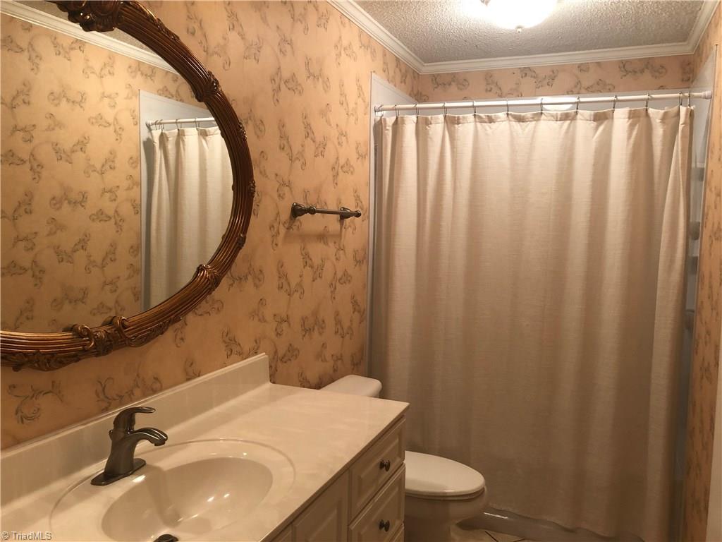 4429 Hampton Road Clemmons, NC 27012 - Photo 7 of 12 Gallery Image 7