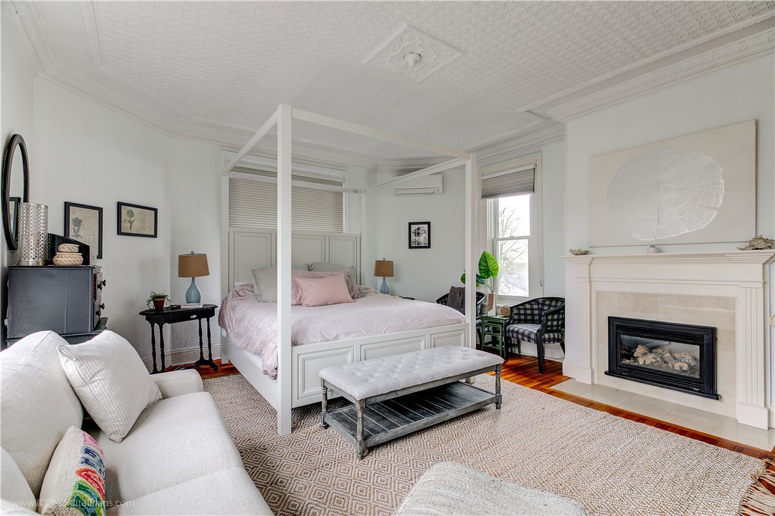 569 Spring Street, Unit 2 Newport, RI 02840 - Photo 13 of 21