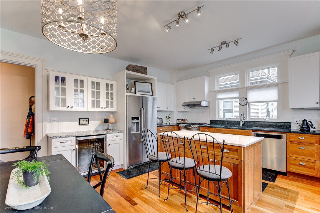 569 Spring Street, Unit 2 Newport, RI 02840 - Photo 7 of 21