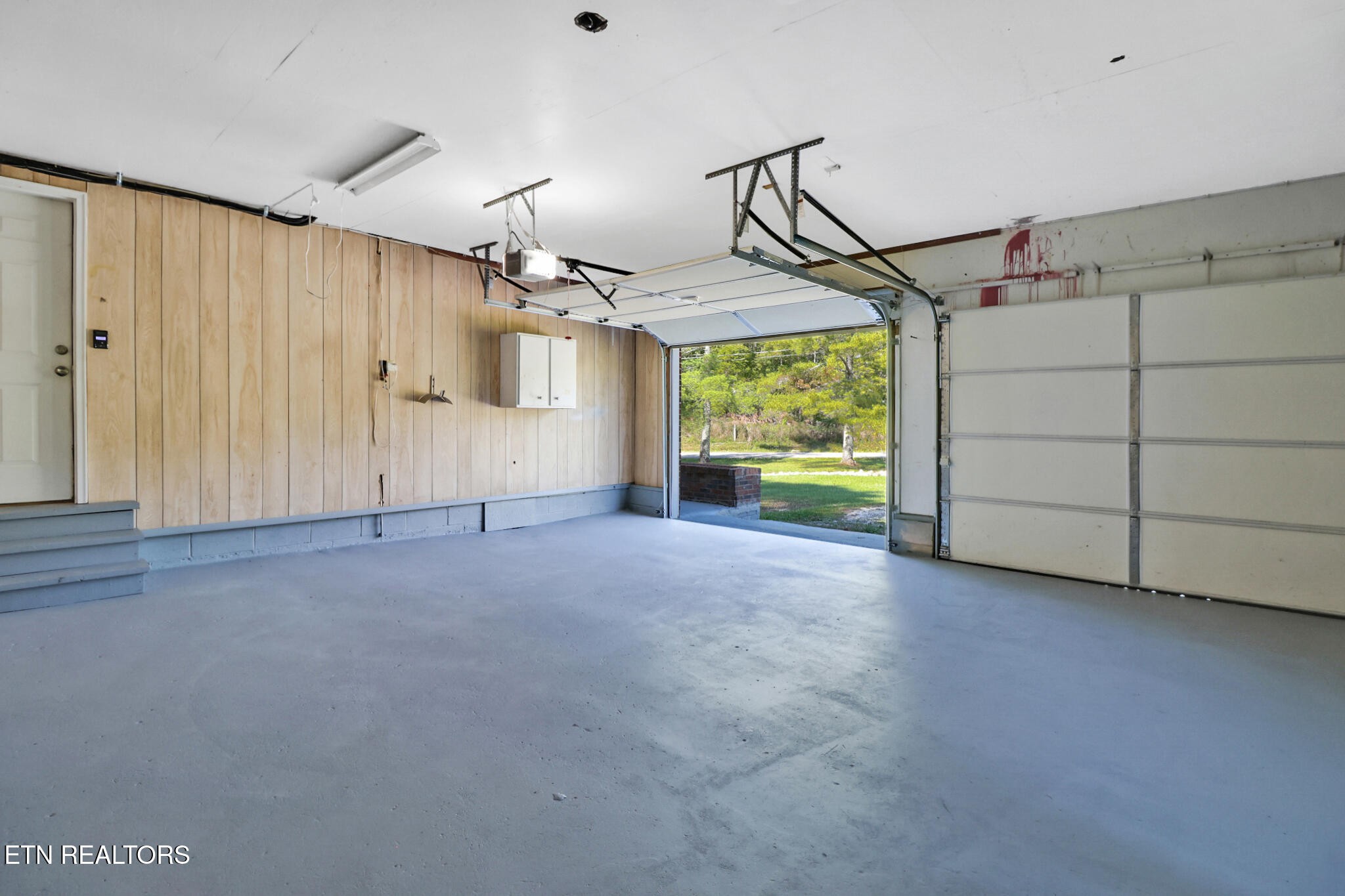 1271 Gouldstown Road Jamestown, TN 38556 - Photo 11 of 52 a view of a garage