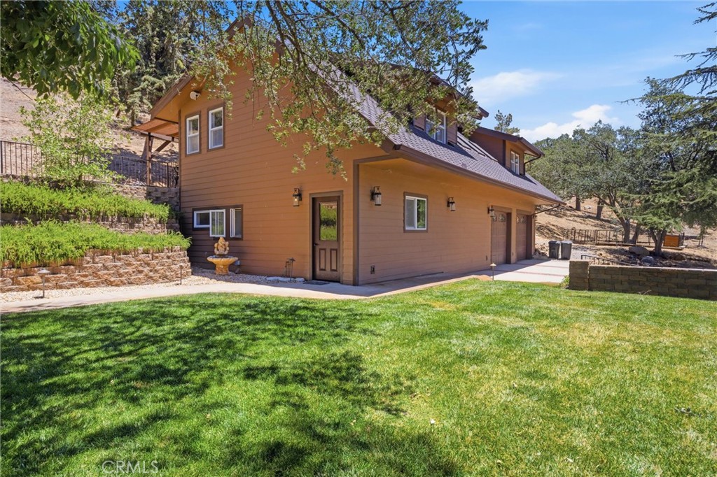 20205 Old Town Road Tehachapi, CA 93561 - Photo 48 of 75