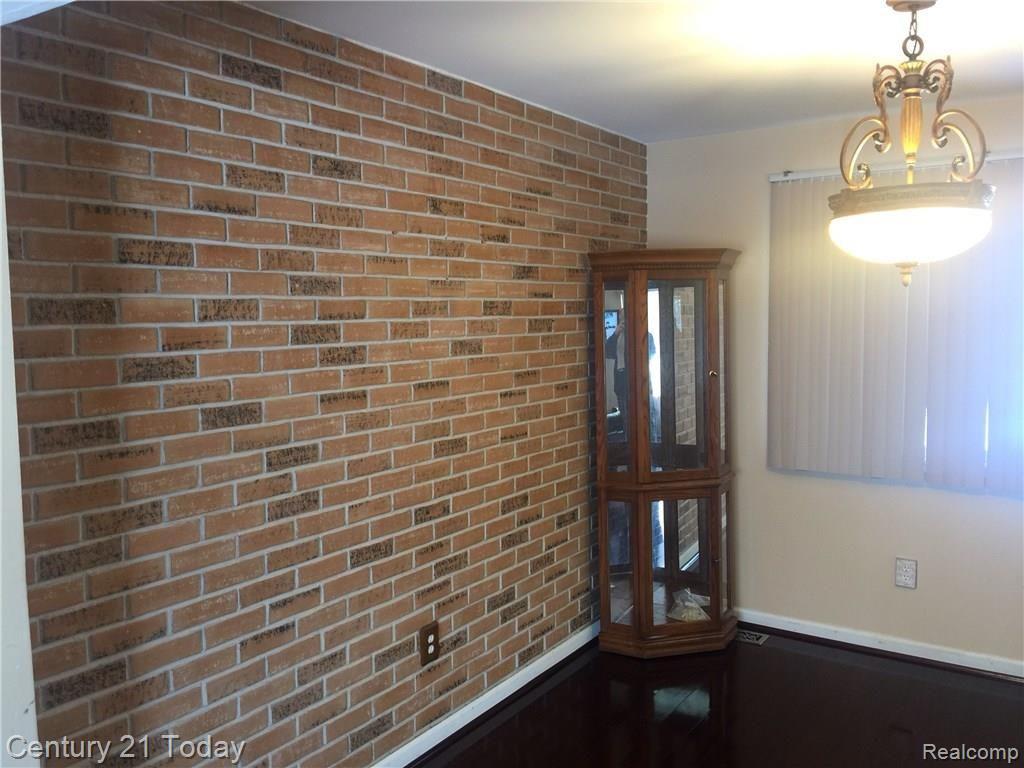 5241 Frazho Road Warren, MI 48091 - Photo 4 of 15 image.jpg