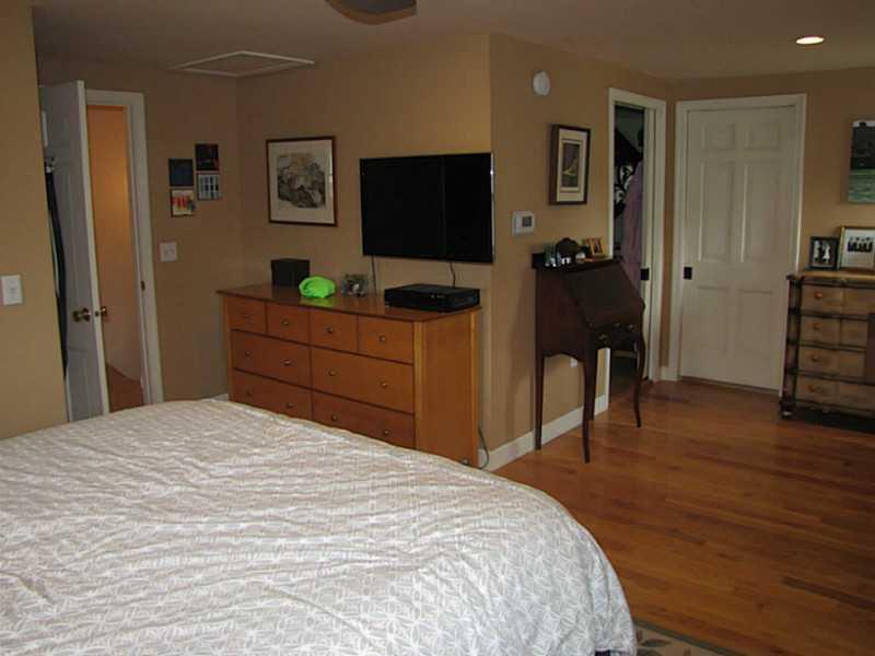 8 Pine Point Road Cape Elizabeth, ME 04107 - Photo 23 of 35 Master Bedroom.