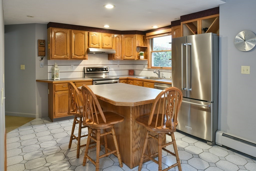 11 Robert Road Danvers, MA 01923 - Photo 11 of 31 Gallery Image 11