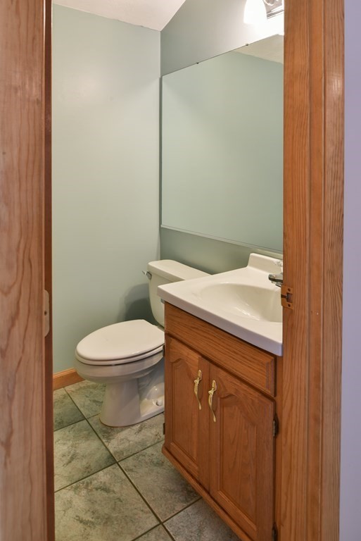 11 Robert Road Danvers, MA 01923 - Photo 14 of 31 Gallery Image 14