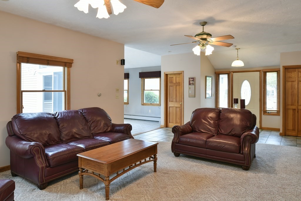 11 Robert Road Danvers, MA 01923 - Photo 6 of 31 Gallery Image 6