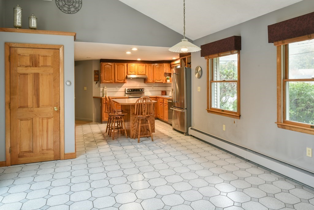 11 Robert Road Danvers, MA 01923 - Photo 9 of 31 Gallery Image 9