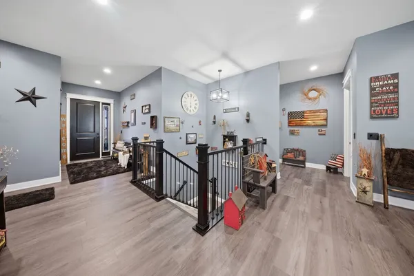 $989,900 | 2401 North 4350th Road, Sheridan, IL 60551