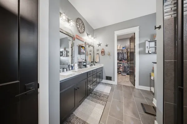$989,900 | 2401 North 4350th Road, Sheridan, IL 60551