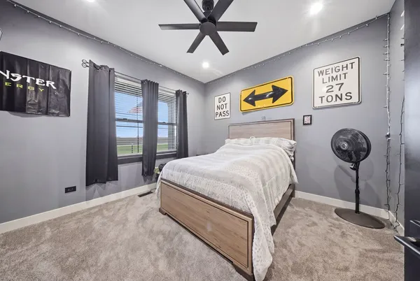 $989,900 | 2401 North 4350th Road, Sheridan, IL 60551