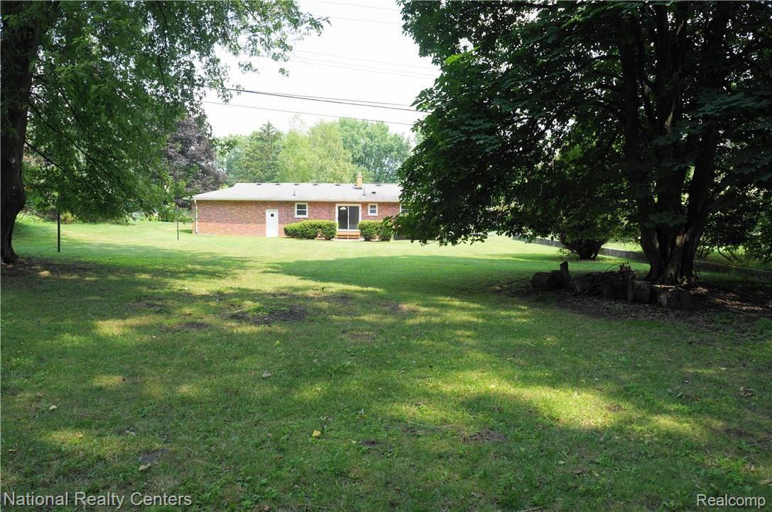 295 Texas Avenue Rochester, MI 48309 - Photo 18 of 18 DSC09221 (1).JPG
