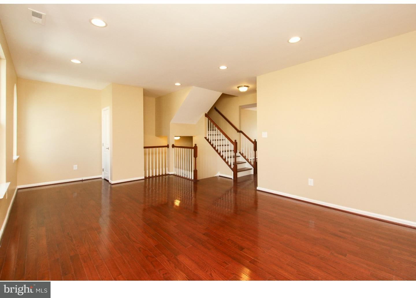 42 Wallace Road Mount Holly, NJ 08060 - Photo 11 of 22 Living Room