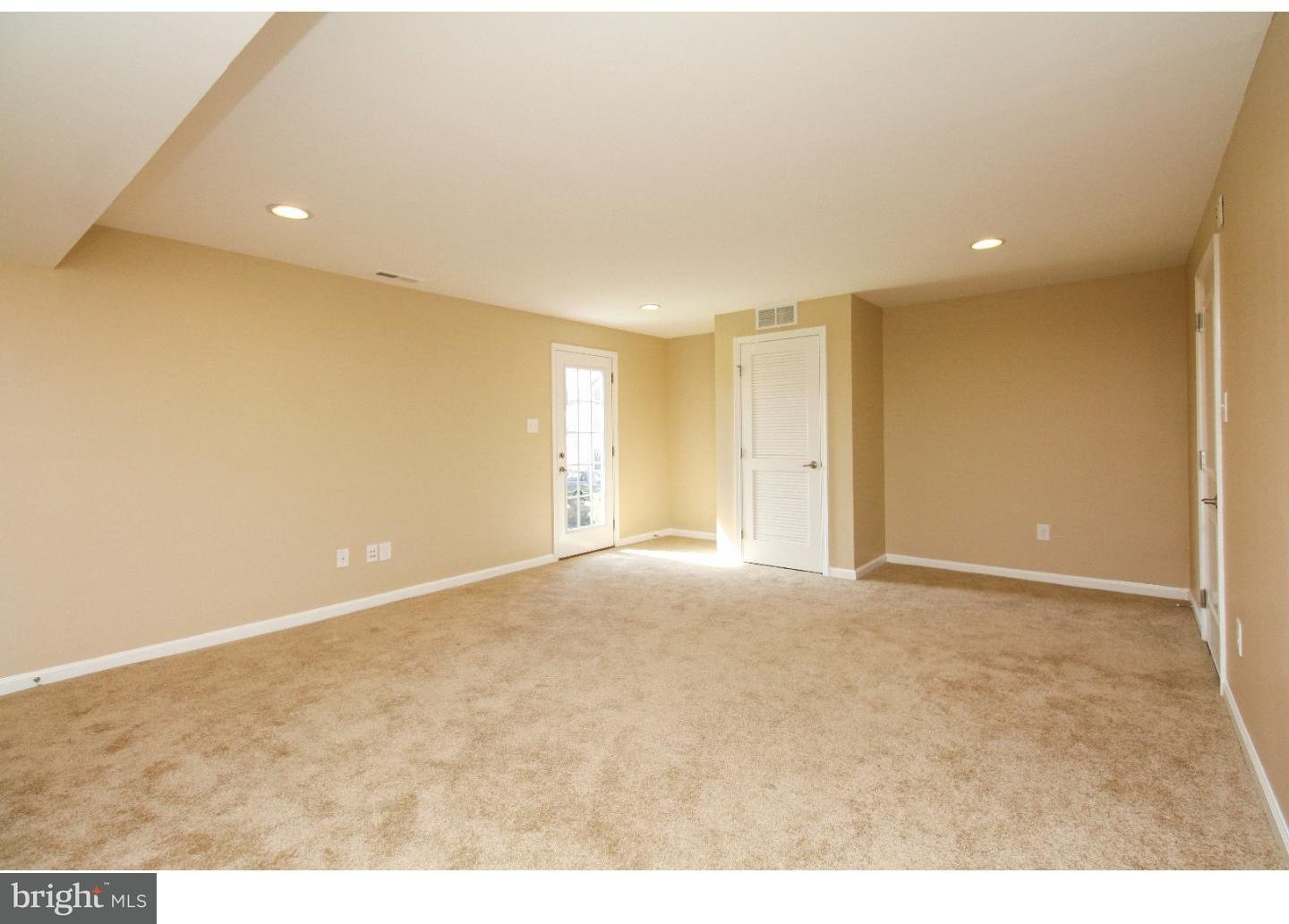 42 Wallace Road Mount Holly, NJ 08060 - Photo 3 of 22 Family Room