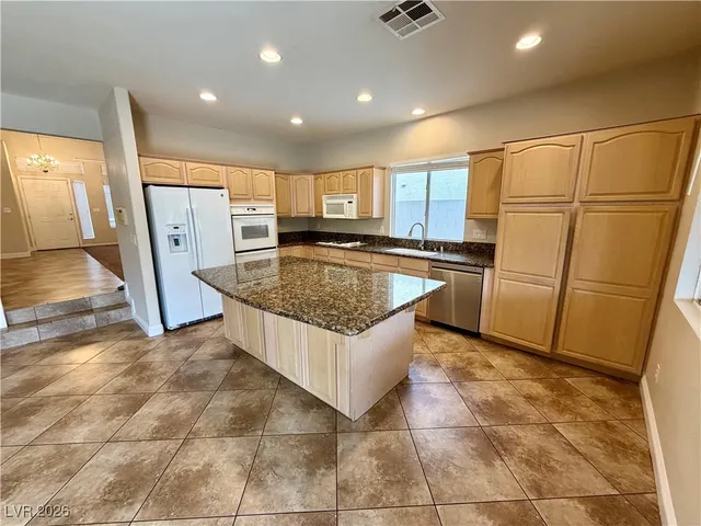 $2,928 | 274 Tropic Tan Court, Henderson, NV 89074