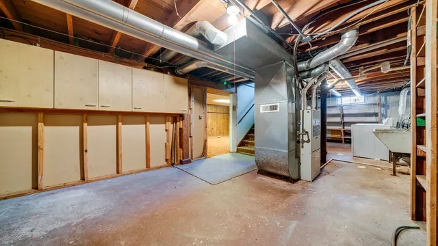 $150,000 | 240 Renrose Avenue, Loves Park, IL 61111