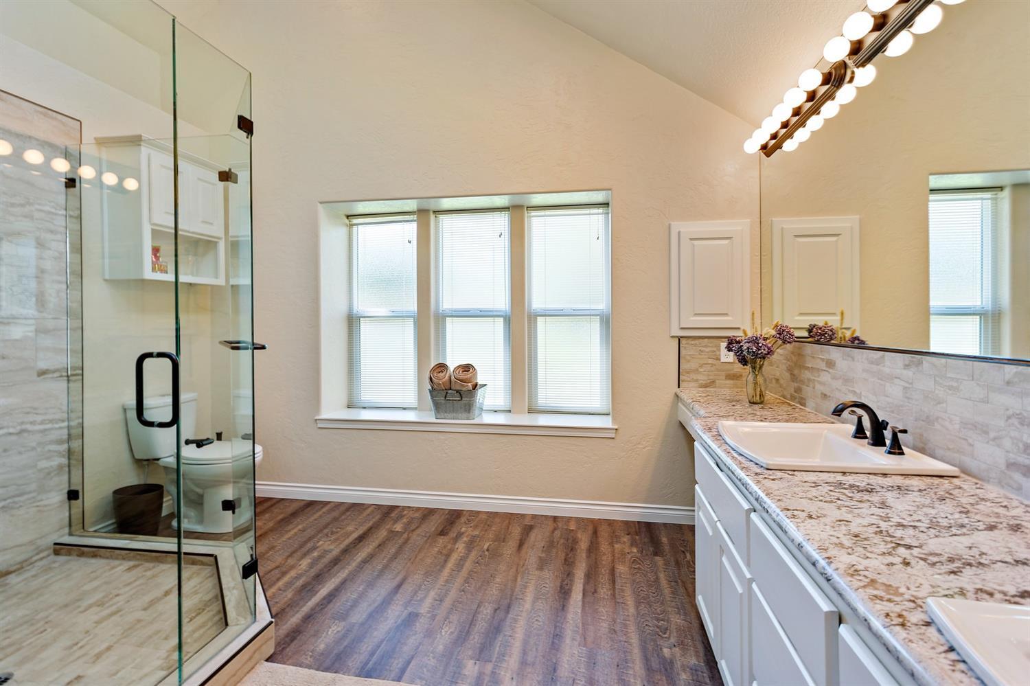 232 Kingsgate Way Grants Pass, OR 97527 - Photo 20 of 35 Additional Photo