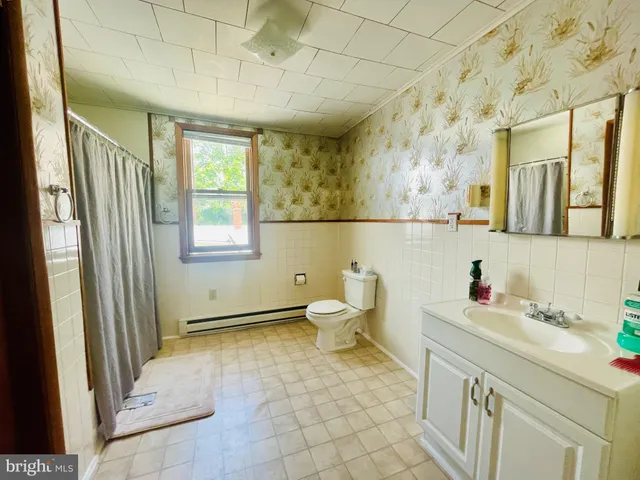 $1,350 | 19 East Centre Street, Unit 2, Mahanoy City, PA 17948