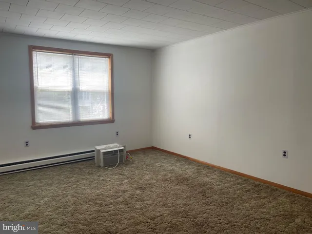 $1,350 | 19 East Centre Street, Unit 2, Mahanoy City, PA 17948