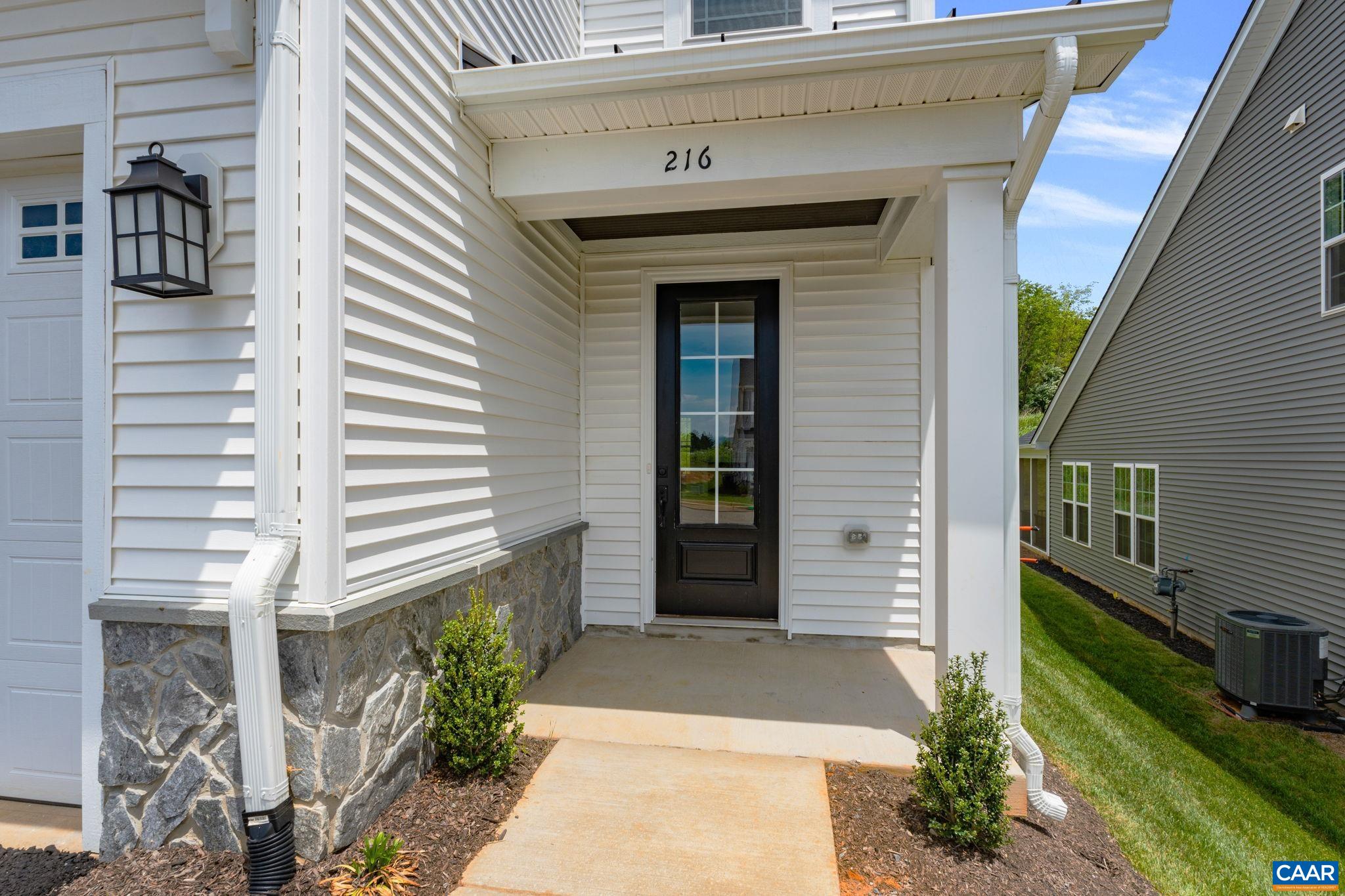 138 Springdale Road Waynesboro, VA 22980 - Photo 4 of 56