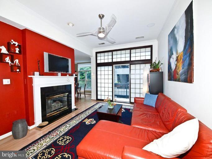 2413 20th Street Northwest, Unit 6 Washington, DC 20009 - Photo 2 of 6 Living Room