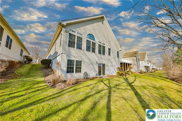 $505,000 | 134 Glenmoor Circle South, Easton, PA 18045