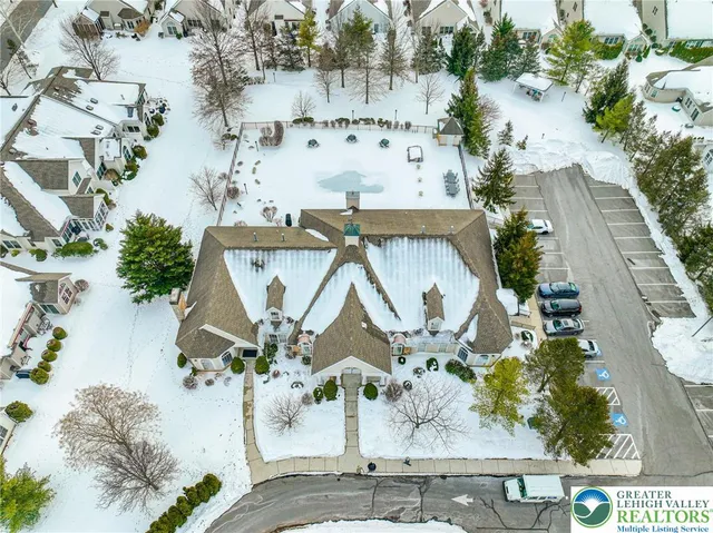 $520,000 | 134 Glenmoor Circle South, Easton, PA 18045