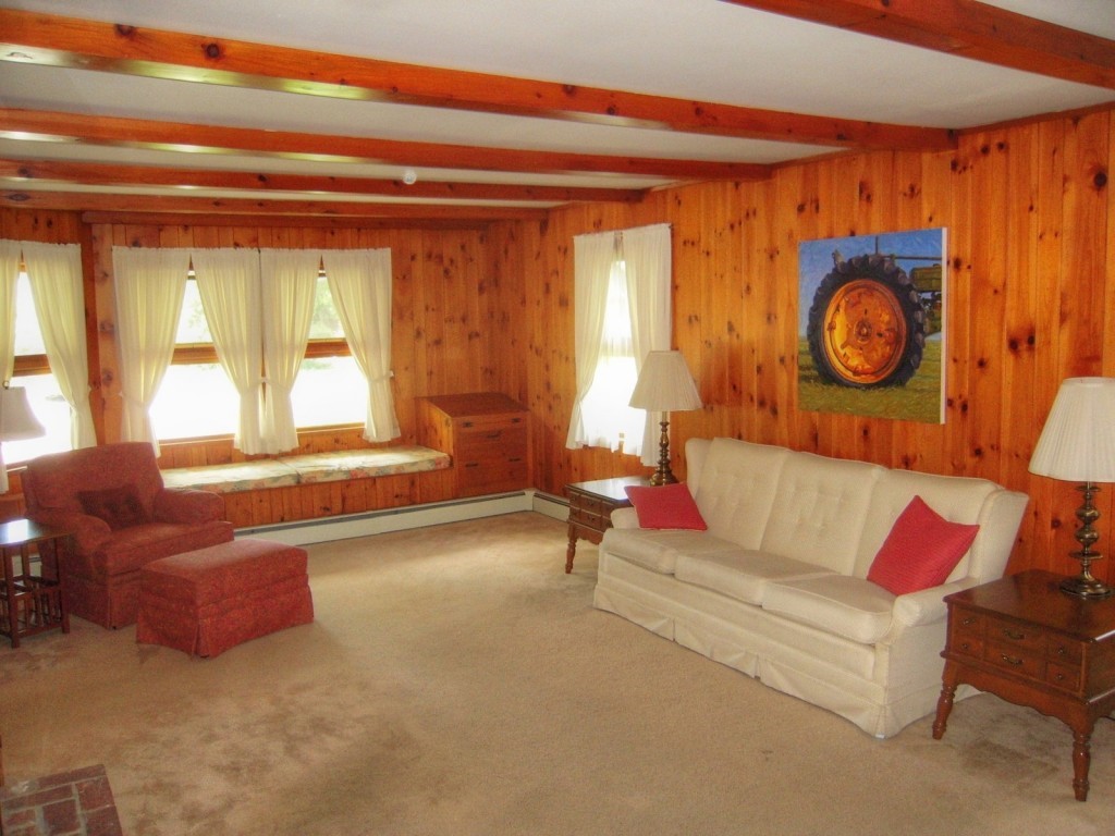 5 Hillcrest Road Essex Junction, VT 05452 - Photo 3 of 36 Gallery Image 3