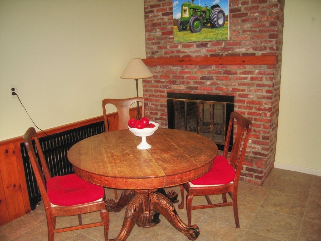 5 Hillcrest Road Essex Junction, VT 05452 - Photo 6 of 36 Gallery Image 6