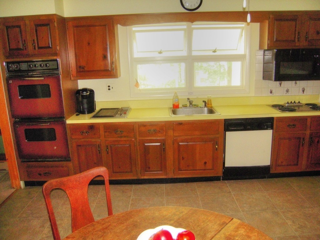 5 Hillcrest Road Essex Junction, VT 05452 - Photo 9 of 36 Gallery Image 9