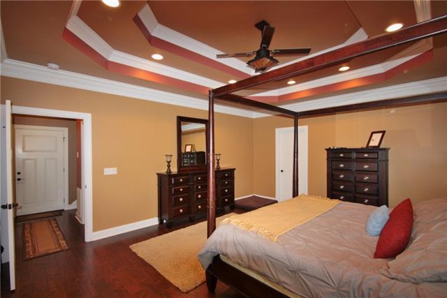 232 Toliver Lake Road Manchester, TN 37355 - Photo 11 of 20 Double trey ceiling, Lots of natural light and private access to the back patio