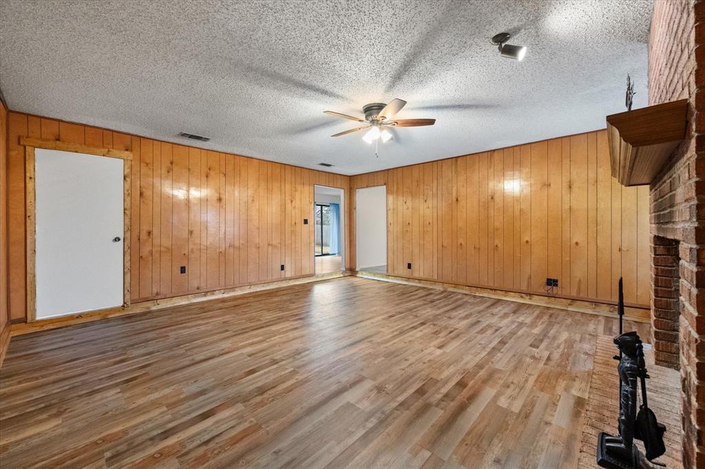 2305 Gilbert Circle Arlington, TX 76010 - Photo 12 of 38 a view of an empty room with a window
