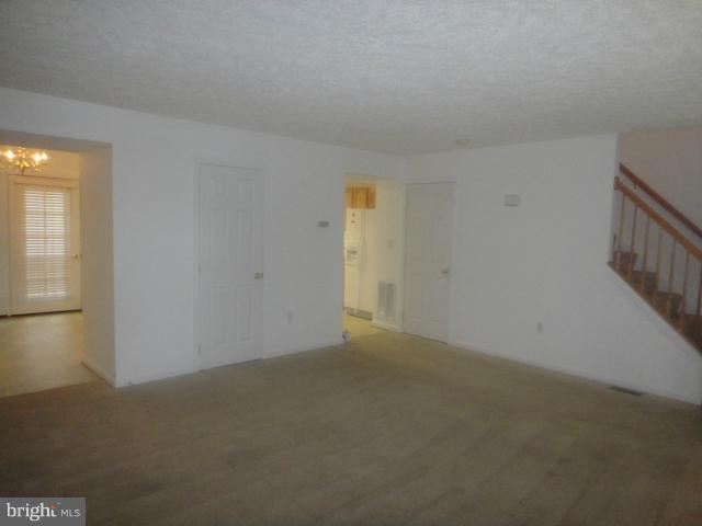 7791 East Shore Road Pasadena, MD 21122 - Photo 3 of 11 Living Room