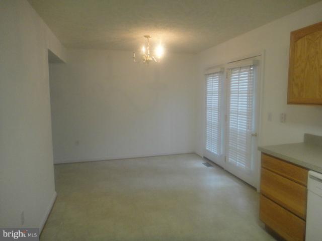 7791 East Shore Road Pasadena, MD 21122 - Photo 4 of 11 Dining Room