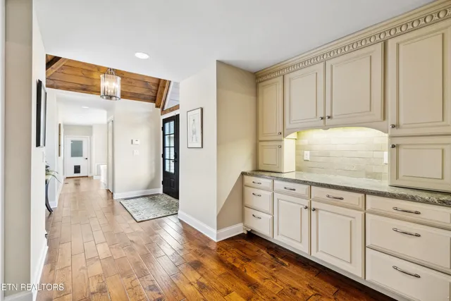 $1,300,000 | 8207 Washington Pike, Corryton, TN 37721