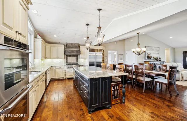 $1,300,000 | 8207 Washington Pike, Corryton, TN 37721